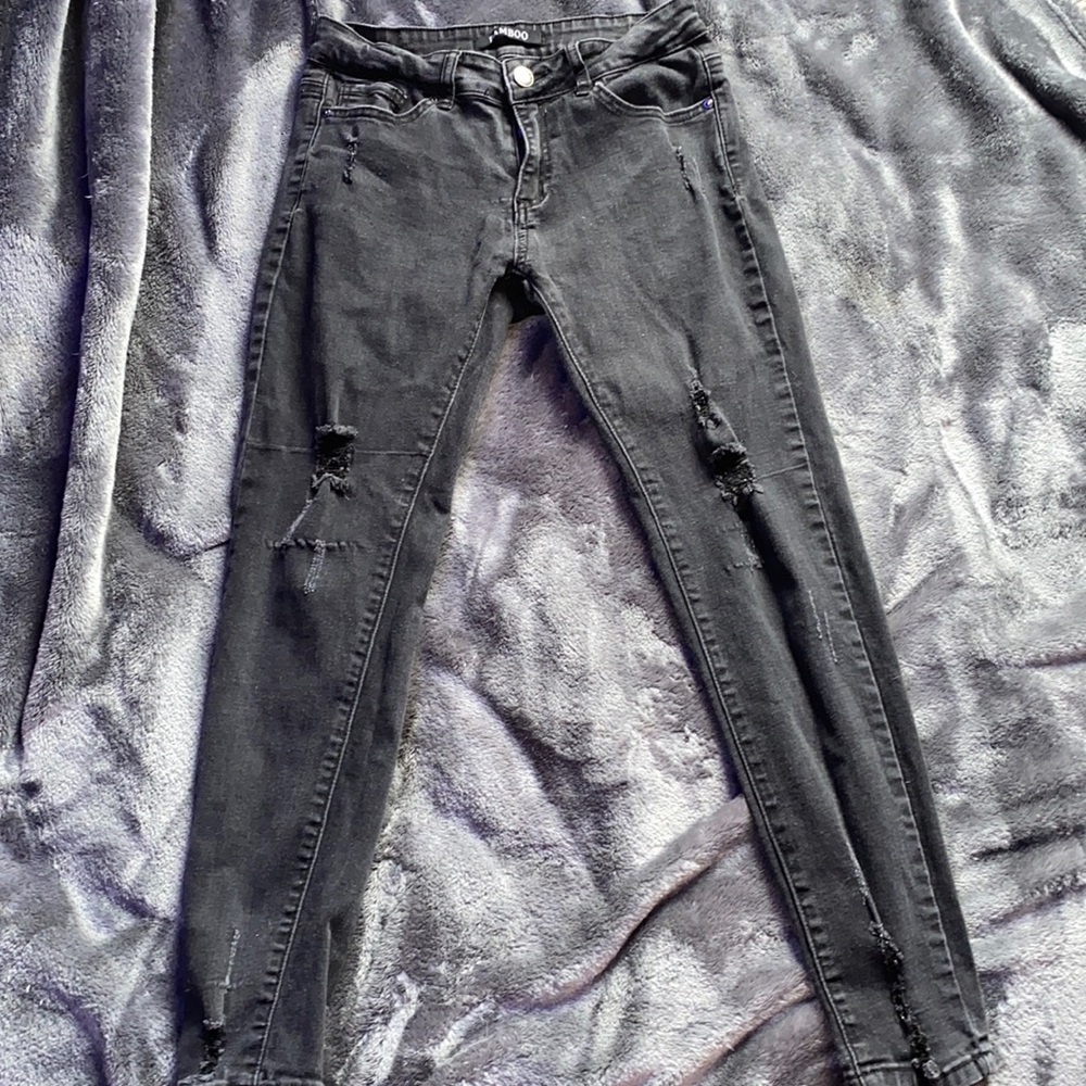 Black ripped skinny jeans size 7